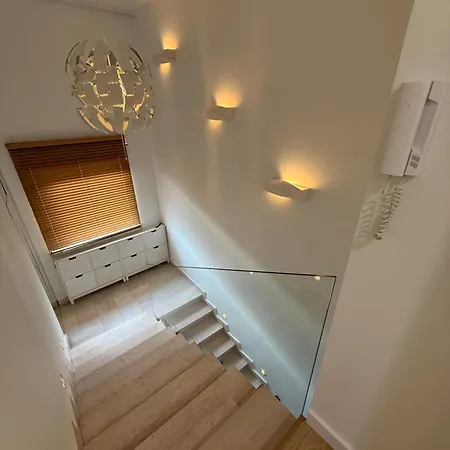 Komfortowy Przy Arkadii Apartman Varsó