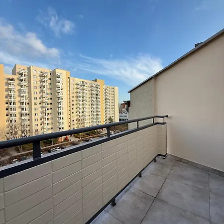 Komfortowy Przy Arkadii Apartman Varsó