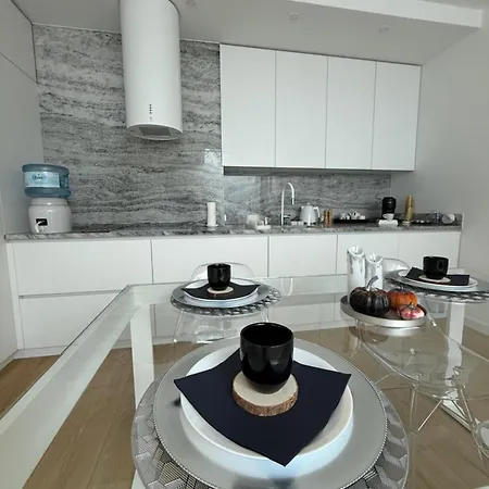 Komfortowy Przy Arkadii Apartman Varsó