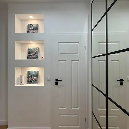Komfortowy Przy Arkadii Apartman Varsó