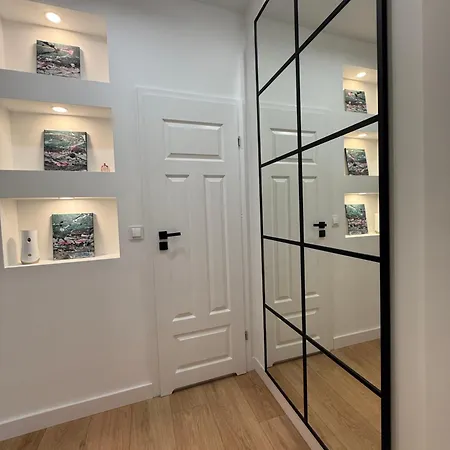 Komfortowy Przy Arkadii Varşova