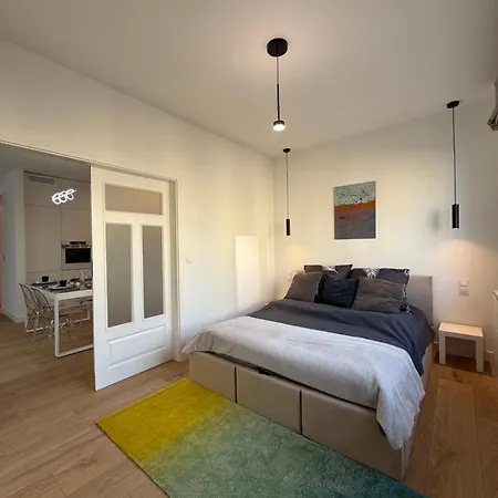 Komfortowy Przy Arkadii Apartman Varsó