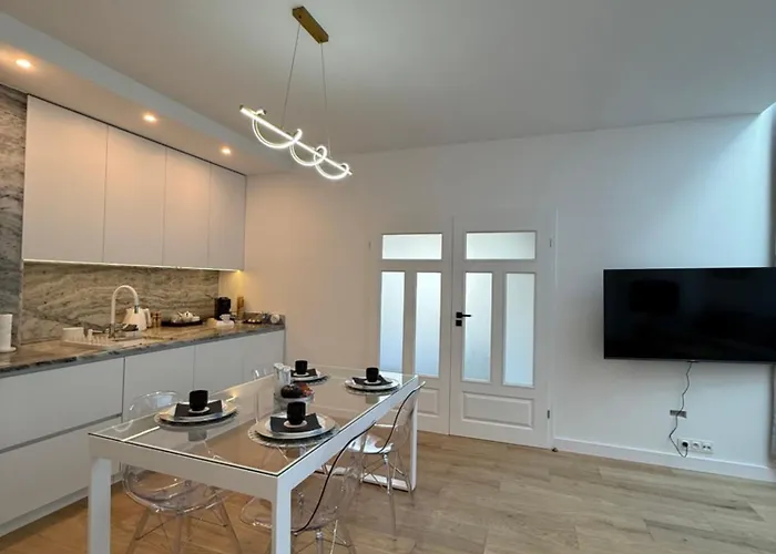 Komfortowy Przy Arkadii شقة